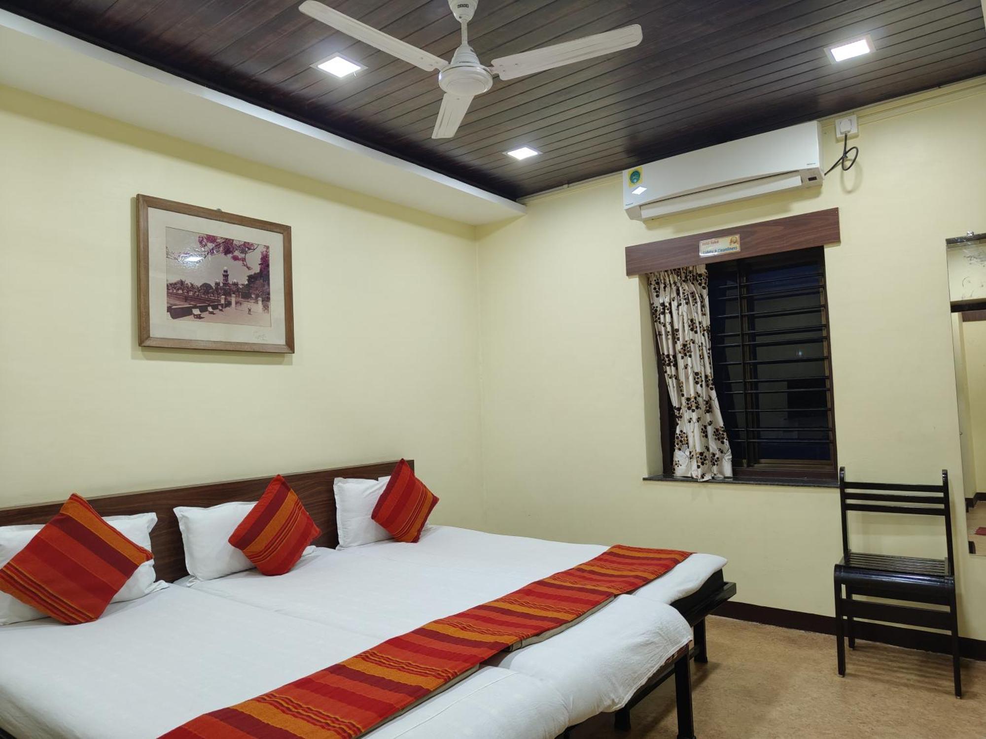 Hotel Bakul Kolhapur Exterior foto
